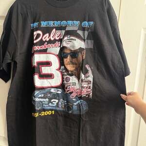 In Memory of Dale Earnhardt T-Shirt Mens Size L 1951-2001